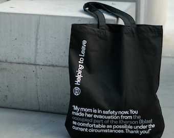 My Mom is in safety now Tote bag (EN)