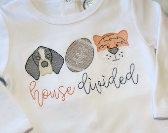 House Divided Tennessee Auburn Shirt, Toddler Outfit, Tennessee Smokey Dog House divided Bodysuit, Football Auburn Bubble, Personalize