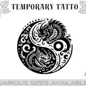 Puede incluir: Tatuaje temporal en blanco y negro de un símbolo yin yang con dos dragones enfrentados. El texto "TEMPORARY TATTOO" está en la parte superior de la imagen y "AA41" en la parte inferior derecha. El texto "VARIOUS SIZES AVAILABLE" está en la parte inferior de la imagen.