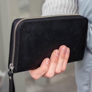 "Leder Clutch ""Zipp Schwarz"", Echtleder Handtasche, Leder Geldbörse, Abendtasche, schwarzes Leder Portemonnaie, Herrentasche."