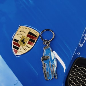 Porsche 911 GT3 Key ring, 992, keychain, accessories, sports car, classic car, car key, enamel pin, car enthusiast