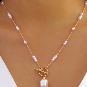 Pearl and gold necklace