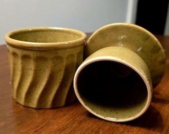 Recipiente/conservador/de barro antiguo para mantequilla
