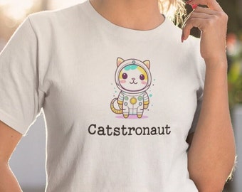 Catstronaut ユニセックス ジャージー 半袖 Tシャツ、猫シャツ、面白い猫シャツ、ユーモラスな猫Tシャツ、猫好きへのギフト、猫宇宙飛行士Tシャツ、宇宙飛行士