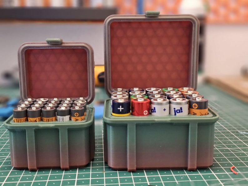 Battery box for AAA and AA batteries, battery container, storage, battery box, battery container, energy box, power cell box, battery case image 1