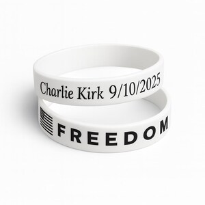 Pulsera Freedom (paquete de 2) Pulsera de silicona grabada con la bandera estadounidense Regalo patriótico Recordatorio diario conservador imagen 2