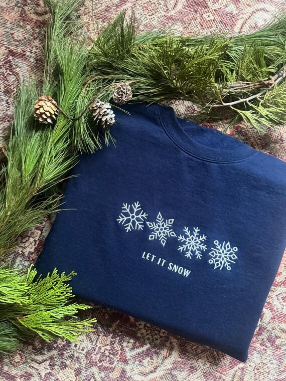 Embroidered Snowflake Sweatshirt, Vintage Christmas Crew Neck