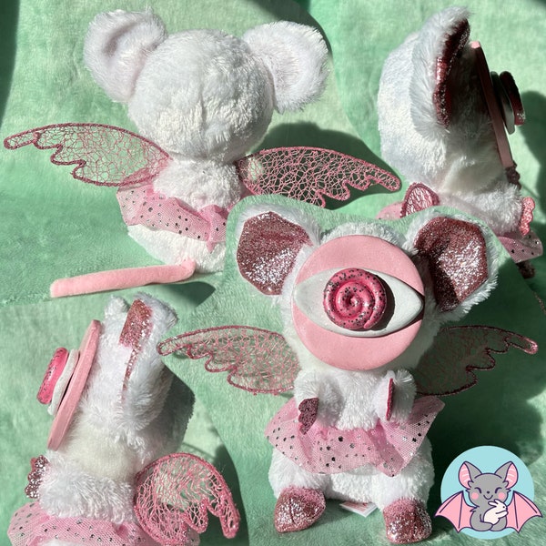 Clay face plushies, mouse and dogs