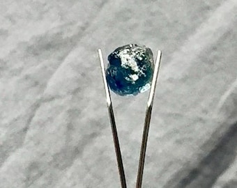 2.40 ct Blue Montana Sapphire (rough, unfaceted)