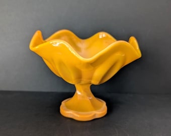 Compota de vidrio de escoria de naranja agridulce de mediados de siglo de L E Smith, de 6 pétalos.