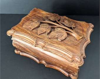Vintage Handmade Hand Carved Wooden Box Leaf Design 8" X 6" X 3.5"