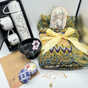 Personalisierte Geschenkbox Geburtsblume Halskette Schmuck für Frauen Geschenkbox für sie Wasserflasche Geschenkkorb Geburtstag Weihnachten Geschenkbox Kerze