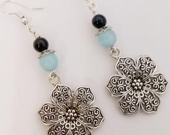 Flower dangle earrings - Hollow flower earrings - Gift for her