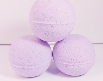 Lavender and Chamomile Bath Bomb - Handmade Fizzy Bath Bomb - Scented Bath Bomb