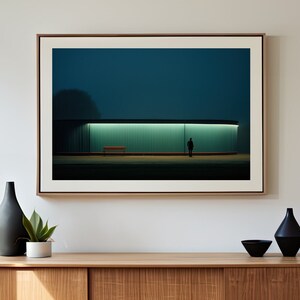 Einsame Figur gedruckte Szene, kontemplativer Minimalismus, dunkle Petrol Grautöne, niederländischer Realismus inspiriert, Posterdruck, moderne Wandkunst, Galerie