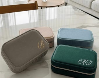 Personalized jewelry box with initials/letters - travel jewelry box in velvet, gifts for birthdays, Christmas gifts
