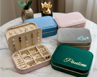 Personalized jewelry box with name - velvet jewelry box, travel jewelry box, gift ideas for women, birthday gifts, bachelorette party gifts