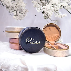 Personalized Round Velvet Jewelry Box, Jewelry Box with Name, Gift Ideas for Women, Travel Jewelry Box, Birthday Gifts