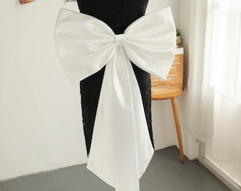 Handmade wedding dress bow accessories