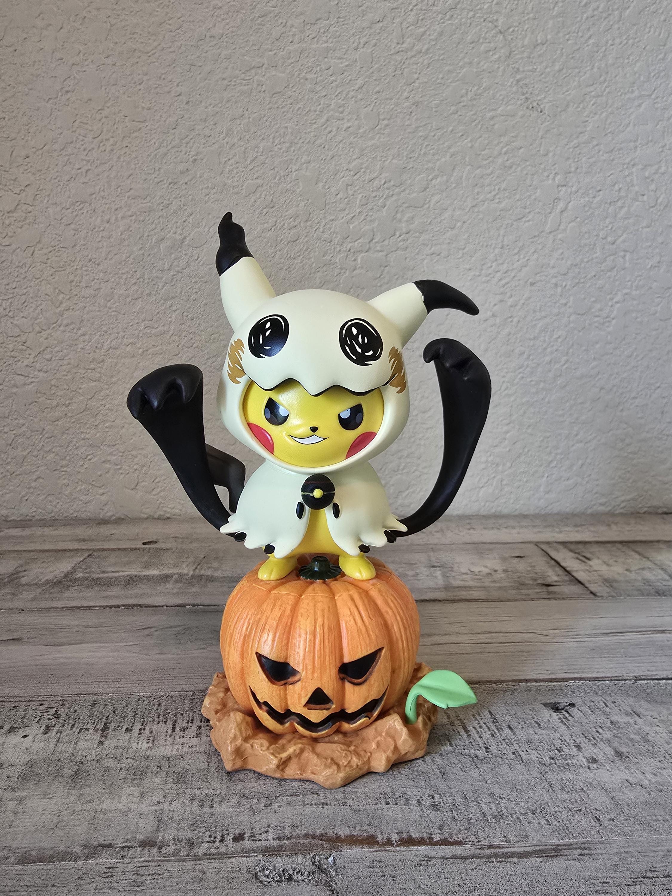 popo✴︎さん専用 Poncho Pikachu Display - Etsy