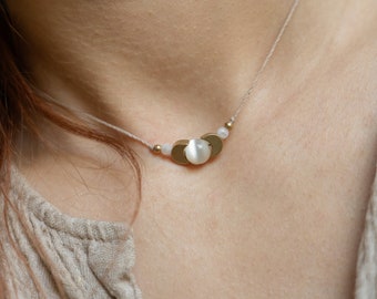 Necklace with moon pendant and shimmering stones, gold | Moon phase necklace, choker, macrame, brass