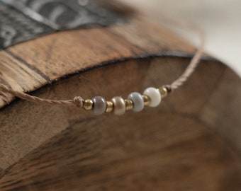 Filigree pearl bracelet gold | handmade bracelet with brass and velvet pearls, ideal as a gift or friendship bracelet