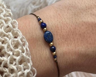 Delicate lapis lazuli bracelet with golden beads // Brass, Bohemian, unique, handmade, gift