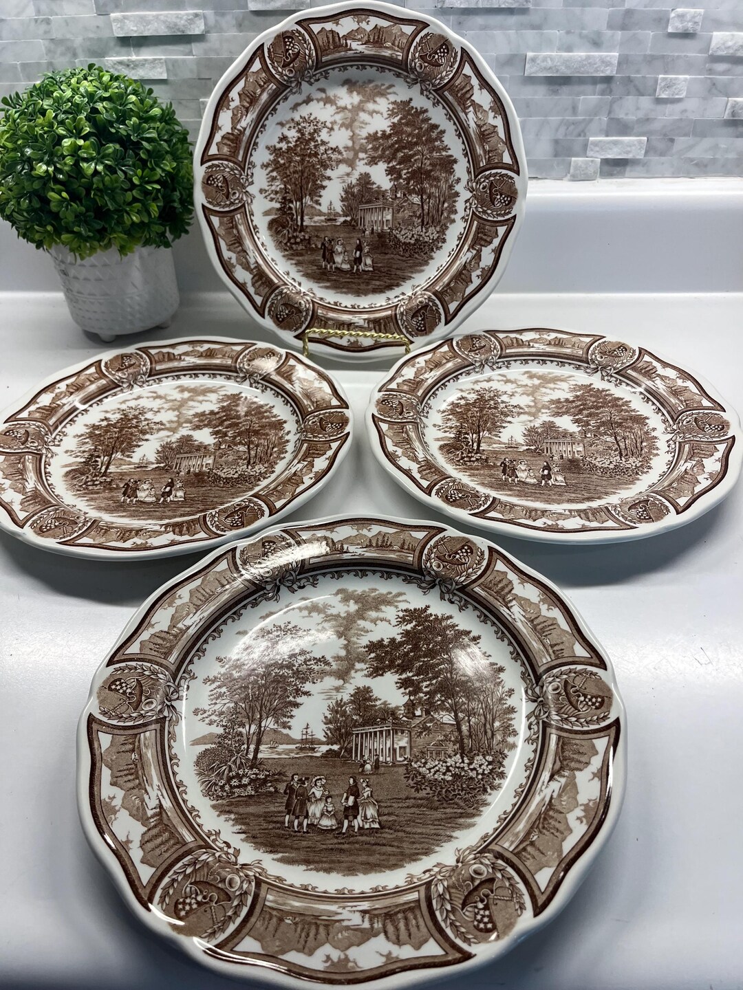J and G Meakin Americana Style House, England 10.5 Inch Dinner Plates ...