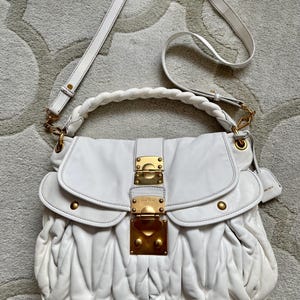 Y2k ヴィンテージ MIU MIU レザーハンドバッグ。グレーの