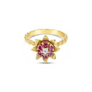 Medium Emerald or Ruby Tulip Ring 14k Yellow Gold / 14k Yellow Gold / Gift For Her / Statement Ring / Vintage Rings / 80s Tulip Ring