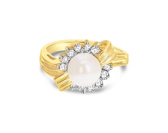 Anillo con halo de perlas y diamantes / Oro amarillo de 14k / Regalo para ella / Regalo de joyería / Anillo de perlas / Joyería de boda / Anillo con varias piedras / Joyería única