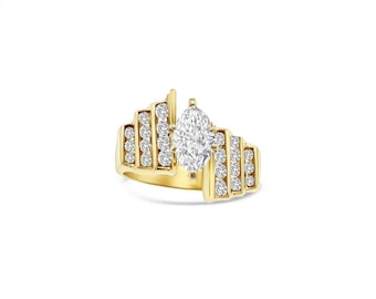 Anello di fidanzamento con centro di diamanti Marquise e accenti di diamanti / Oro giallo 14k / Regalo per lei / Regalo di gioielli / Diamante naturale