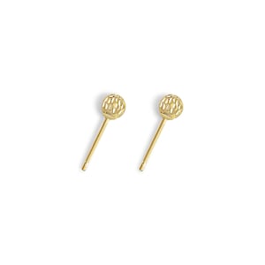Orecchini a bottone con sfera diamantata da 4 mm / Oro giallo 14k / Regalo per lei / Idee regalo / Orecchini di tutti i giorni / Orecchini per cartilagine / Piccoli orecchini a sfera