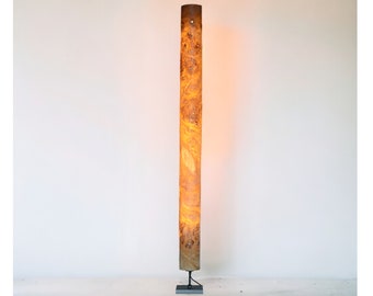 Golden Mara - Holzstehlampe - Furnierlampenschirm - Pappelmaser - Naturholzlampen - Beleuchtung - Moderne Lampe - Lampenschirm - Warmes Licht