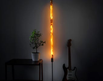 Lámpara Serene Slim Light: la lámpara de pie de madera más delgada del mundo. Estilo moderno de mediados de siglo / orgánico moderno. Luz cálida para sala de estar y dormitorio.