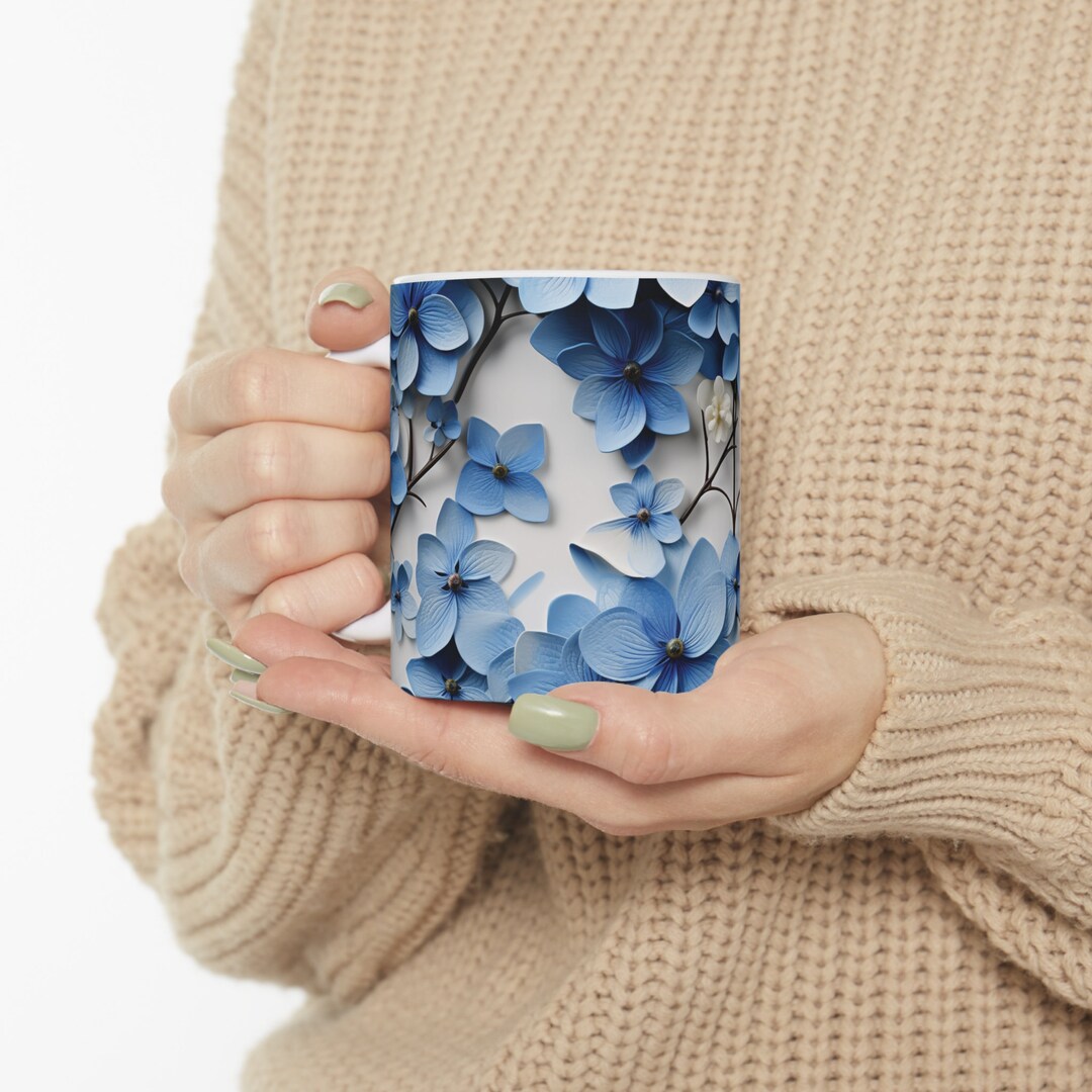 Hydrangeas 22oz Travel Mug