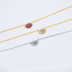 Dainty Lips Necklace, Bridal Necklace, Dainty Gold Necklace, Charm Necklaces, Gift for Her, Minimalist Jewelry, Delicate Necklace