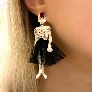 Bride And Groom Skeleton Bone Dangle Earrings, Halloween Must, Movable Skeleton Earrings, Halloween Earrings, Halloween Jewelry