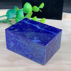 Handmade Lapis Lazuli Stone Box: Afghan Crystal Jewel Box