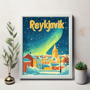 Incantevole paesaggio notturno di Reykjavik con aurora boreale - Arte retrò stravagante per il download immediato