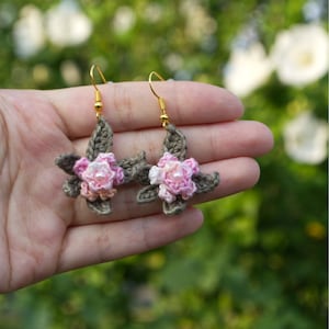 Earrings crochet/earrings pink flower/handmade earrings handmade jewelry/gift for her/Crochet handmade jewelry/Unique gifts/Elegant earrings