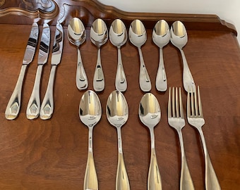 Oneida VOSS  - Stainless 14 Pc. Lot Flatware Set Mixed Knives Spoons Forks