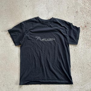 T-Shirt Aphex Twin Uomo – Doppio Logo, Cotone 100%, Maglietta Rock Concerto, Nuova Con Etichette - 2
