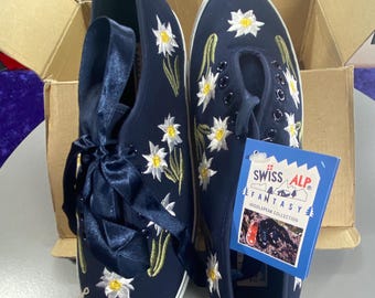 Vintage SwissAlpFantasy Sneakers: Embroidered Edelweiss, Ribbon Laces (EU Size 42)