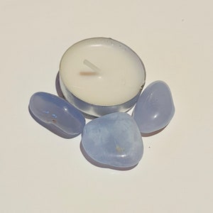 Blue Lace Agate Crystal - tumblestone