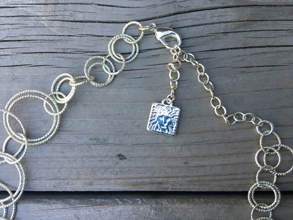 Silver tone necklace Interlocking circles necklac… - image 3