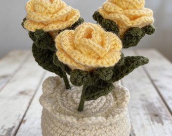 Rosas de ganchillo en maceta / Regalo artesanal para el Día de la Madre / Decoración floral para el hogar / Decoración de primavera / Arreglo floral de ganchillo