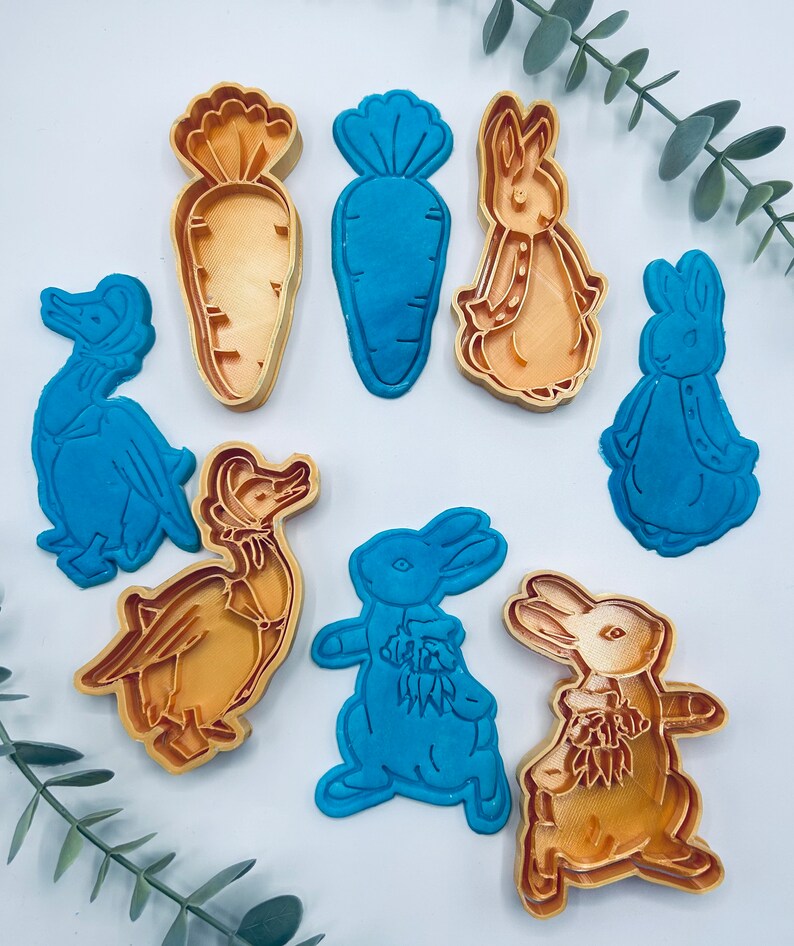 Peter Rabbit Themed / Fondant Cupcake Stamp / Embosser Cookie Cutter zdjęcie 1