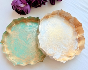 Iron Lotus Urli Tray: Diwali Decor, Elegant Centerpiece (9") | Return Gifts | Wedding Favors