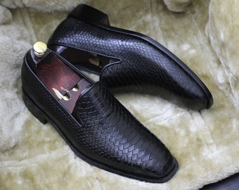 Mocasines sin cordones de cuero genuino de color negro texturizado Anaconda hechos a mano puros a medida para hombres